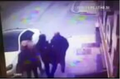 Eski sevgilisinden para almak isteyen kadın iş yerini kurşunlattı Eski sevgilisinden para almak isteyen kadın iş yerini kurşunlattı