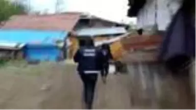 Evin bahçesindeki turşu bidonunda uyuşturucu ele geçirildi Evin bahçesindeki turşu bidonunda uyuşturucu ele geçirildi