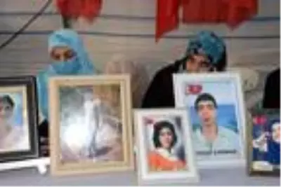 Son dakika haberleri | Evlat nöbetindeki asker babası: 9 yaşındaki bir çocuğu kaçırmak hangi ideolojiye sığar Son dakika haberleri | Evlat nöbetindeki asker babası: 9 yaşındaki bir çocuğu kaçırmak hangi ideolojiye sığar