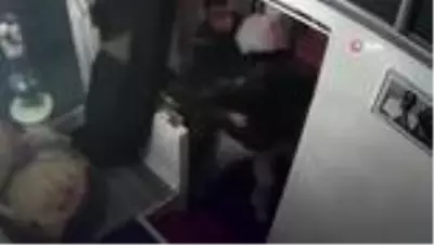 Fransa'da ırkçı polis şiddeti kamerada Fransa'da ırkçı polis şiddeti kamerada