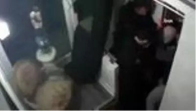 Fransa'da ırkçı polis şiddeti kamerada Fransa'da ırkçı polis şiddeti kamerada