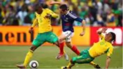 Güney Afrikalı futbolcu Ngcongca, trafik kazası sonucu hayatını kaybetti Güney Afrikalı futbolcu Ngcongca, trafik kazası sonucu hayatını kaybetti