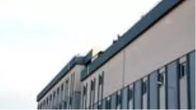 Hastanenin çatı katında çıkan yangın büyümeden söndürüldü Hastanenin çatı katında çıkan yangın büyümeden söndürüldü