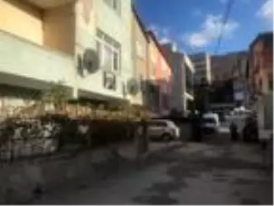 (Havadan fotoğraflarla) 6 yıldır riskli binada oturanlara belediye 'Boşaltın' dedi olaylar çıktı (Havadan fotoğraflarla) 6 yıldır riskli binada oturanlara belediye 'Boşaltın' dedi olaylar çıktı