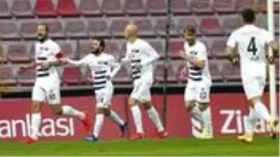 Hekimoğlu Trabzon, Batuhan Karadeniz'in 3 gol attığı maçta Kayserispor'u eledi Hekimoğlu Trabzon, Batuhan Karadeniz'in 3 gol attığı maçta Kayserispor'u eledi