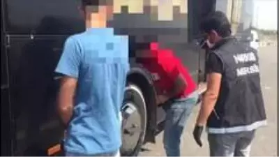Otobüste yakalandı, iç çamaşırına sakladığı uyuşturucuyla pes dedirtti Otobüste yakalandı, iç çamaşırına sakladığı uyuşturucuyla pes dedirtti