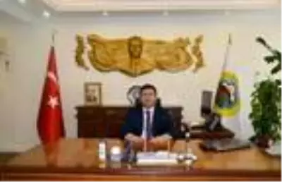 Iğdır Valisi ve Belediye Başkan Vekili Sarıibrahim'in Kovid-19 testi pozitif çıktı Iğdır Valisi ve Belediye Başkan Vekili Sarıibrahim'in Kovid-19 testi pozitif çıktı