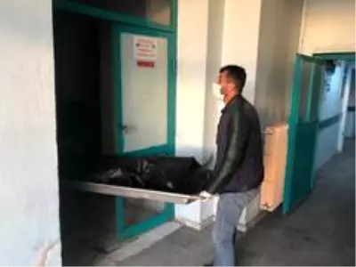 İran sınırında 3 düzensiz göçmen donarak öldü İran sınırında 3 düzensiz göçmen donarak öldü