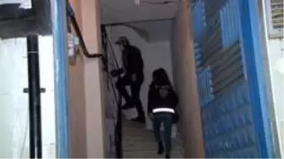Son dakika haber: İstanbul'da eş zamanlı terör operasyonu Son dakika haber: İstanbul'da eş zamanlı terör operasyonu