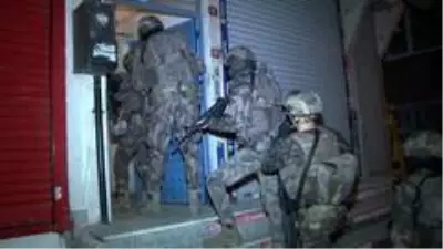 Son dakika haber: İstanbul'da eş zamanlı terör operasyonu Son dakika haber: İstanbul'da eş zamanlı terör operasyonu