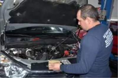 Kalitesiz ve sahte antifriz ile yağ kullanımı 15 bin liraya kadar masraf açabilir Kalitesiz ve sahte antifriz ile yağ kullanımı 15 bin liraya kadar masraf açabilir