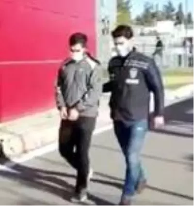 Son dakika haberi | Kameradan belirlenen kapkaç şüphelisi yakalandı Son dakika haberi | Kameradan belirlenen kapkaç şüphelisi yakalandı