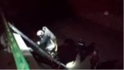 Kanala düşen keçi kurtarıldı Kanala düşen keçi kurtarıldı