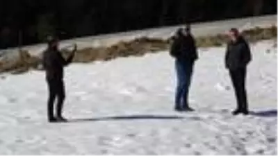 Kar yağmayan Uludağ'da, suni kar sürprizi Kar yağmayan Uludağ'da, suni kar sürprizi