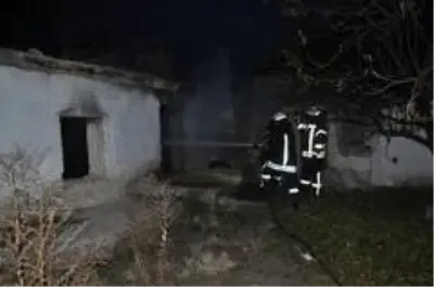 Son dakika haberi | Karaman'da metruk evde çıkan yangın söndürüldü Son dakika haberi | Karaman'da metruk evde çıkan yangın söndürüldü