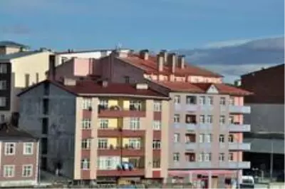 Koronavirüs nedeniyle öğrencilerin gelmediği Kars'ta kiralık evler elde kaldı Koronavirüs nedeniyle öğrencilerin gelmediği Kars'ta kiralık evler elde kaldı