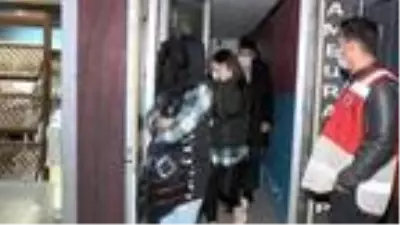 Kartal'da mühürlü mekanda korona partisi; 18 kişiye 56 bin lira ceza Kartal'da mühürlü mekanda korona partisi; 18 kişiye 56 bin lira ceza