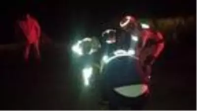 Kayalıklarda dolaşan kadın 20 metre yükseklikten düşerek yaralandı Kayalıklarda dolaşan kadın 20 metre yükseklikten düşerek yaralandı