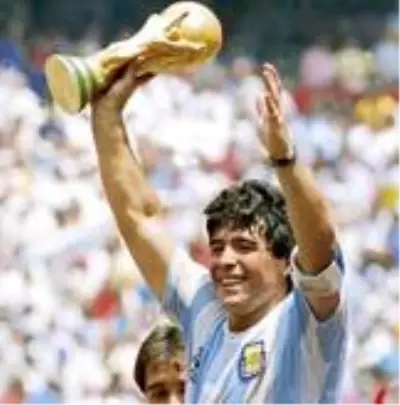 Kayserispor'dan Maradona paylaşımı Kayserispor'dan Maradona paylaşımı