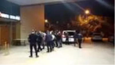 Son dakika haberleri | Kendilerini polis olarak tanıtıp, Suriyelilerin para ve altınlarını alan 6 kişi yakalandı Son dakika haberleri | Kendilerini polis olarak tanıtıp, Suriyelilerin para ve altınlarını alan 6 kişi yakalandı