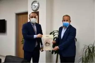 Korona virüse karşı Nevşehir kabak çekirdeği dağıttılar Korona virüse karşı Nevşehir kabak çekirdeği dağıttılar