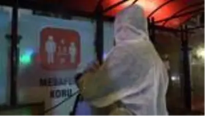 'Koronavirüs timi' şehri geceden sabaha kadar dezenfekte ediyor 'Koronavirüs timi' şehri geceden sabaha kadar dezenfekte ediyor