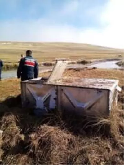 Kuş avlamak için kaçak avcı kulübesi yapan şahıslara ceza Kuş avlamak için kaçak avcı kulübesi yapan şahıslara ceza