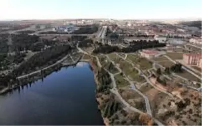 Kütahya'nın eşsiz manzaraya sahip yapay gölü 'Saklıgöl' Kütahya'nın eşsiz manzaraya sahip yapay gölü 'Saklıgöl'