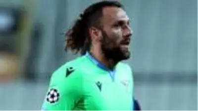 Lazio'lu Vedat Muriqi, Zenit maçında sakatlandı Lazio'lu Vedat Muriqi, Zenit maçında sakatlandı