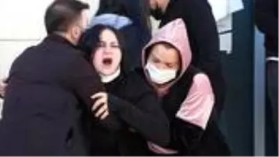 Lüks cipteki infazda 3 kişi hayatını kaybetmişti! Genç kızın 'babam' çığlıkları yürekleri dağladı Lüks cipteki infazda 3 kişi hayatını kaybetmişti! Genç kızın 'babam' çığlıkları yürekleri dağladı