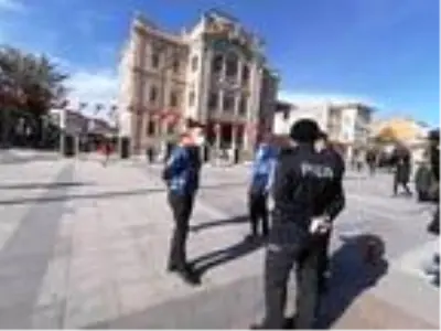 Maskesiz polise yakalandı, 'Hatamı kabul ediyorum' dedi Maskesiz polise yakalandı, 'Hatamı kabul ediyorum' dedi