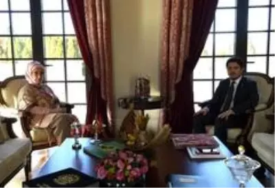 Milletvekili Özboyacı'dan Emine Erdoğan'a ziyaret Milletvekili Özboyacı'dan Emine Erdoğan'a ziyaret