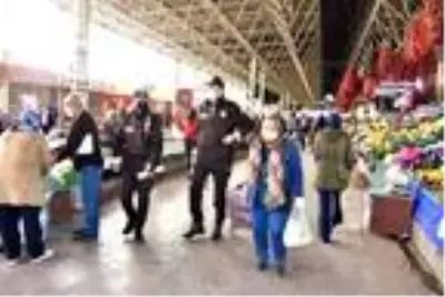 Son dakika... Muğla'da polis, oturma yerlerine güvenlik şeridi çekti Son dakika... Muğla'da polis, oturma yerlerine güvenlik şeridi çekti