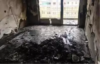 Öğretmenevindeki yangının boyutu gün ağarınca ortaya çıktı Öğretmenevindeki yangının boyutu gün ağarınca ortaya çıktı