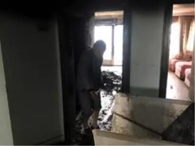 Öğretmenevindeki yangının boyutu gün ağarınca ortaya çıktı Öğretmenevindeki yangının boyutu gün ağarınca ortaya çıktı