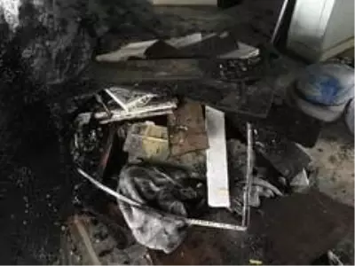 Öğretmenevindeki yangının boyutu gün ağarınca ortaya çıktı Öğretmenevindeki yangının boyutu gün ağarınca ortaya çıktı