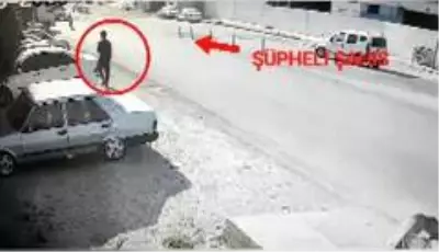 Önce kameralara sonra polise yakalandı Önce kameralara sonra polise yakalandı