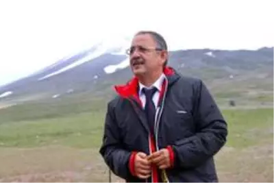 AK Parti'li Özhaseki'nin koronavirüs tedavisi hastanede devam edecek AK Parti'li Özhaseki'nin koronavirüs tedavisi hastanede devam edecek