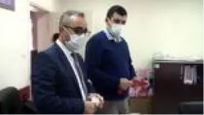 Son dakika haberi: Pozitif ve temaslı kişilere yönelik bileklik uygulamasına başlandı Son dakika haberi: Pozitif ve temaslı kişilere yönelik bileklik uygulamasına başlandı