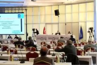 Bursa Büyükşehir Belediye Başkanı Aktaş, harcamalara ilişkin açıklamalarda bulundu Bursa Büyükşehir Belediye Başkanı Aktaş, harcamalara ilişkin açıklamalarda bulundu