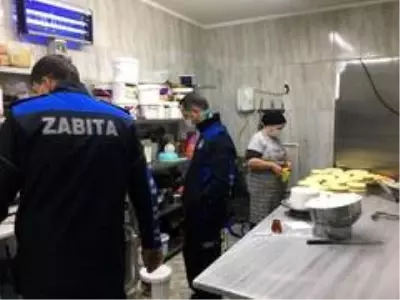 Salihli'de zabıta ekiplerinden işletmelere korona virüs denetimi Salihli'de zabıta ekiplerinden işletmelere korona virüs denetimi