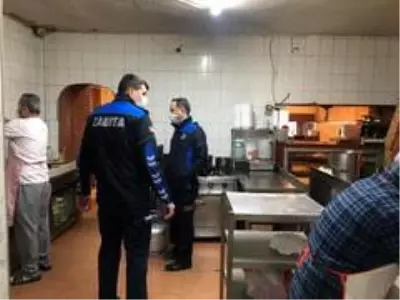 Salihli'de zabıta ekiplerinden işletmelere korona virüs denetimi Salihli'de zabıta ekiplerinden işletmelere korona virüs denetimi