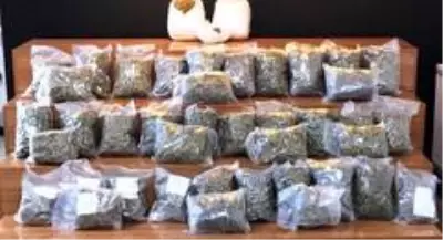 Son dakika haber | 26 kilogram uyuşturucunun ele geçirildiği operasyonda 2 tutuklama Son dakika haber | 26 kilogram uyuşturucunun ele geçirildiği operasyonda 2 tutuklama