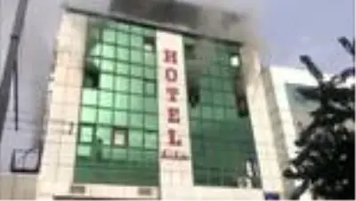 ŞANLIURFA - Otelde çıkan yangın söndürüldü ŞANLIURFA - Otelde çıkan yangın söndürüldü