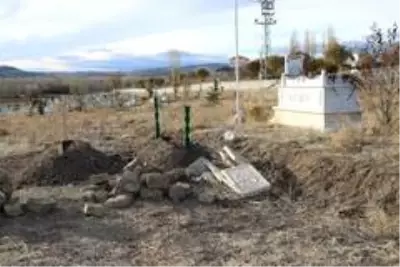 Şehidin annesi ve babası bir gün arayla vefat etti Şehidin annesi ve babası bir gün arayla vefat etti