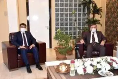 Şehzadeler Belediyesi'nden esnafa destek Şehzadeler Belediyesi'nden esnafa destek
