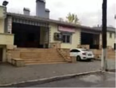 Taner, yolun karşısına geçerken 2 otomobilin çarpmasıyla öldü Taner, yolun karşısına geçerken 2 otomobilin çarpmasıyla öldü