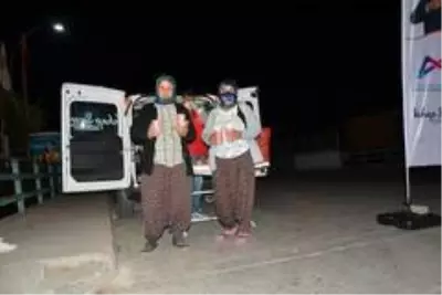 Tarım işçileri sabah saat 5'te '1 Ekmek 1 Çorba' ile ısınıyor Tarım işçileri sabah saat 5'te '1 Ekmek 1 Çorba' ile ısınıyor