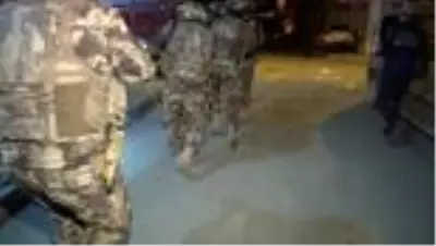 Terör örgütü PKK/KCK'ya yönelik operasyonda çok sayıda şüpheli yakalandı Terör örgütü PKK/KCK'ya yönelik operasyonda çok sayıda şüpheli yakalandı