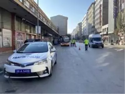 Toplu taşıma araçları ve taksilerde Korona virüs denetimi Toplu taşıma araçları ve taksilerde Korona virüs denetimi
